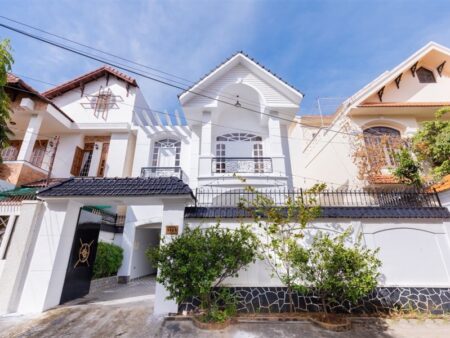 villa-9-lo-a-lac-long-quan-8