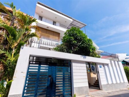 biet-thu-10-2-lac-long-quan-59