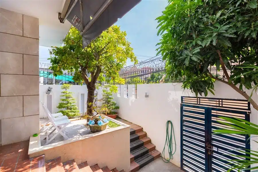 biet-thu-10-2-lac-long-quan-61