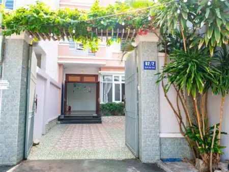 nha-pho-82-2-hoang-hoa-tham-1