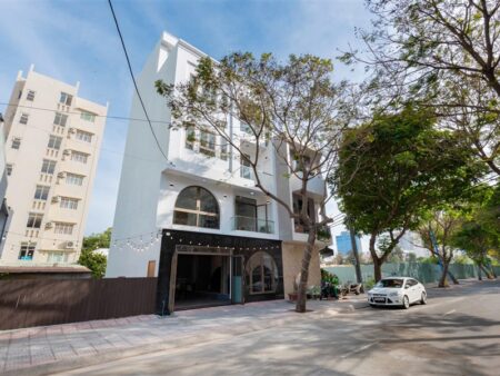 Villa 33 Hồ Quý Ly