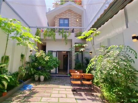 Nhà phố 14 Võ Chí Công