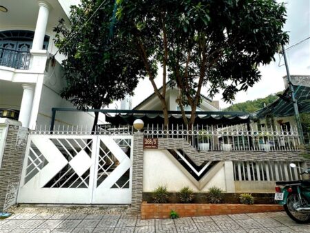 Nhà phố 268/5 Trần Phú